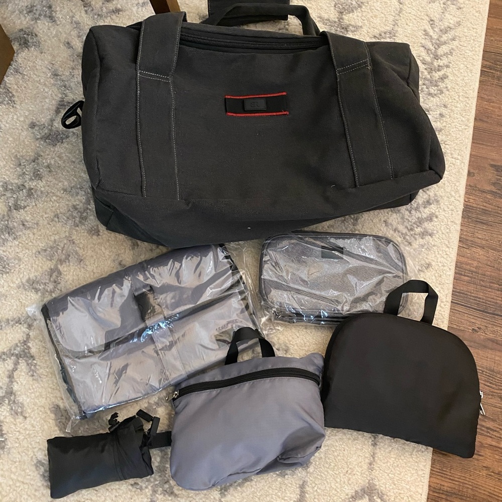 Black and Gray Travel Bag Set